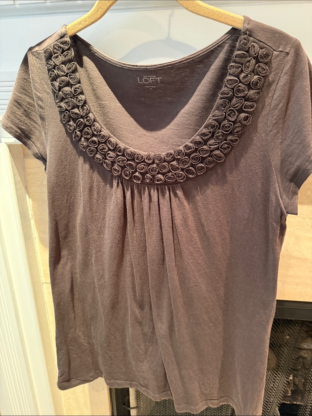 LOFT Brown Short Sleeve Scoop Neck Top with Rosette Trim